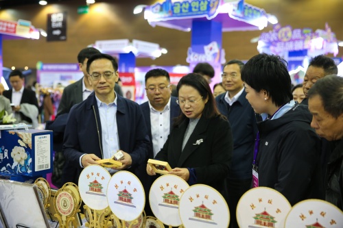 直播节图片1_副本.jpg 直播节图片1_副本.jpg